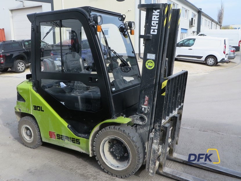 Clark S30L