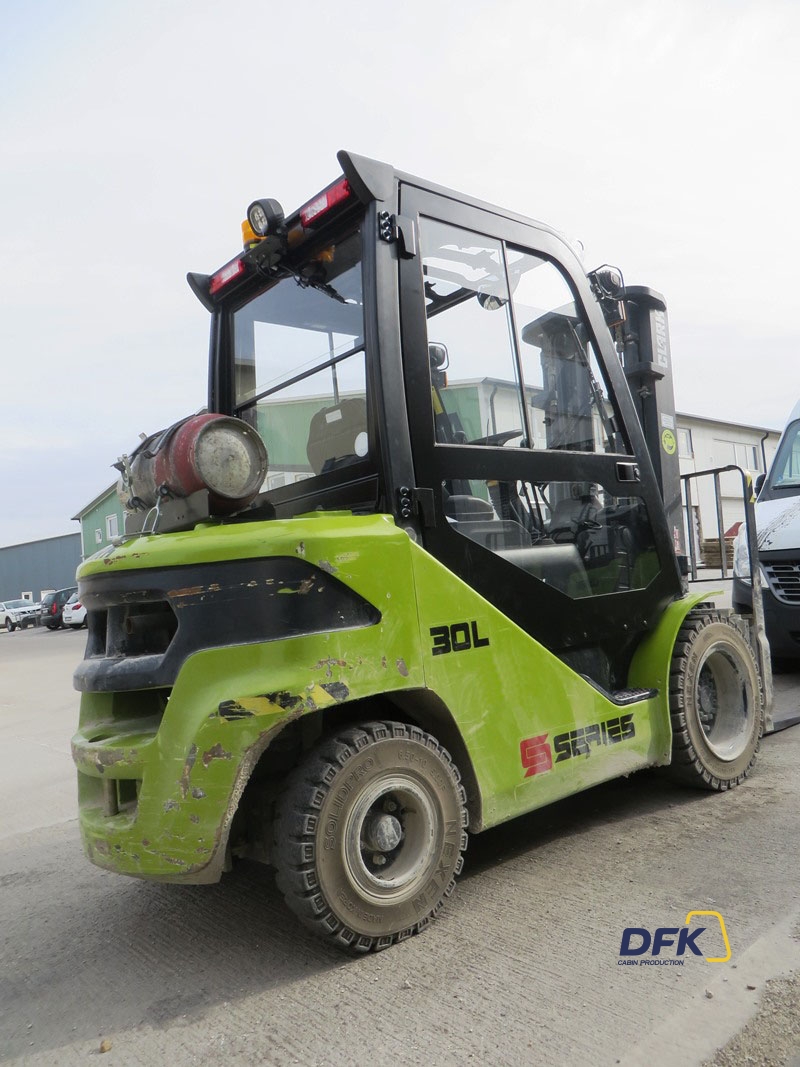 Clark S30L