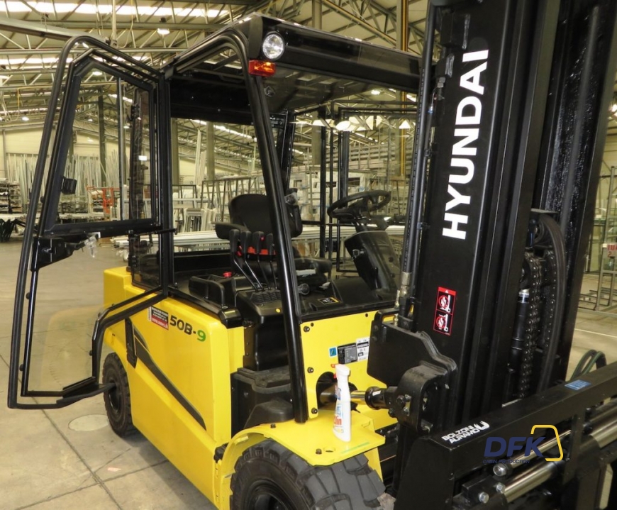Hyundai 40-50B 9