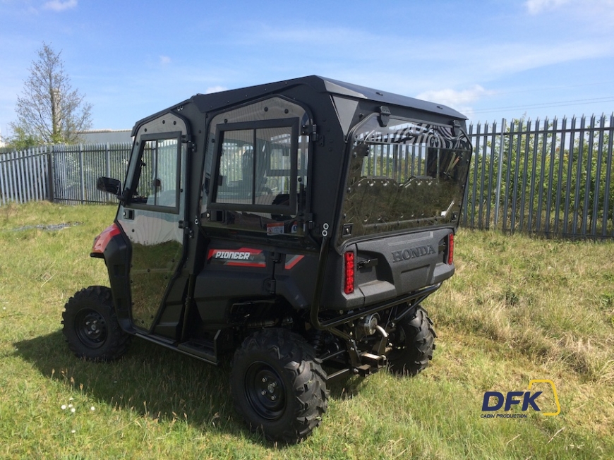 HONDA Pioneer 700
