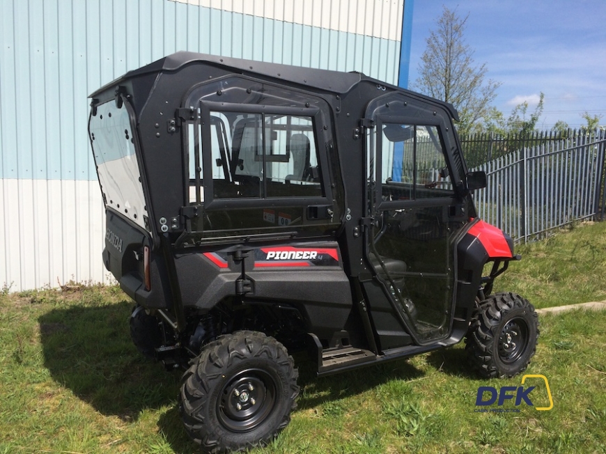 HONDA Pioneer 700